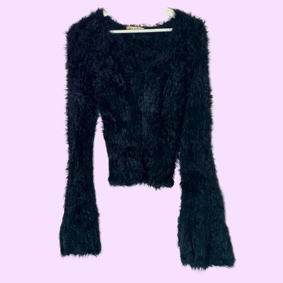 LA Hearts Fuzzy Bell Sleeve Sweater 🖤✨ size M - Picture 1 of 2